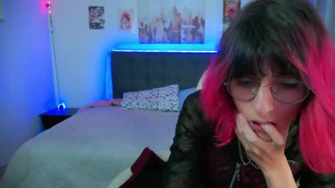 Snapshot of goth_minerva chatting on February 4, 1:28 pm goth_minerva online show from February 4, 1:28 pm