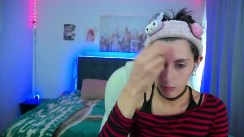 Snapshot of goth_minerva chatting on February 7, 1:59 pm goth_minerva online show from February 7, 1:59 pm