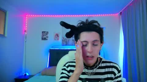 Snapshot of goth_minerva chatting on February 11, 2:11 pm goth_minerva online show from February 11, 2:11 pm