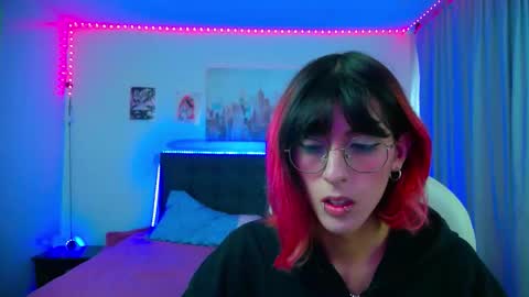 Snapshot of goth_minerva chatting on February 13, 1:40 pm goth_minerva online show from February 13, 1:40 pm