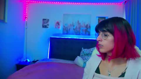 Snapshot of goth_minerva chatting on February 16, 1:29 pm goth_minerva online show from February 16, 1:29 pm