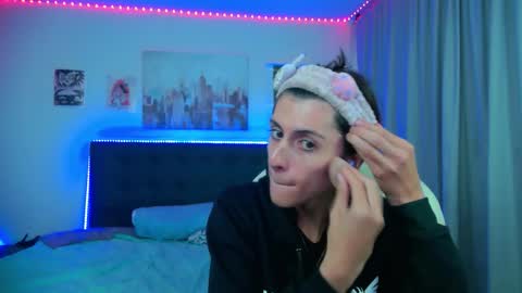 Snapshot of goth_minerva chatting on February 24, 1:42 pm goth_minerva online show from February 24, 1:42 pm