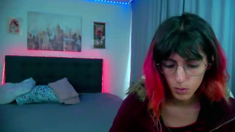 goth_minerva online show from March 18, 1:47 pm