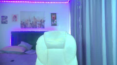 goth_minerva online show from May 4, 1:40 pm