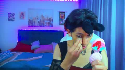 goth_minerva online show from May 30, 1:41 pm