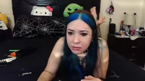 gothbaby305 online show from October 18, 6:30 pm