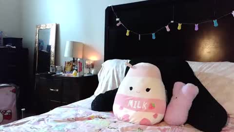 gothbaby305 online show from April 4, 11:46 pm