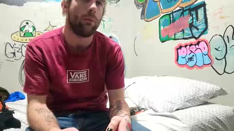 gothboityplz online show from November 18, 9:25 am