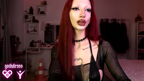 Snapshot of gothdesss chatting on November 24, 4:34 am online show from November 24, 4:34 am
