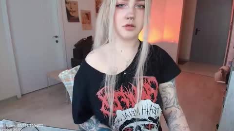 traumfrau Kira angel face devil eyes I SELL A LOT VIDEO IN GALLERY online show from March 23, 1:26 pm