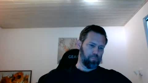 Snapshot of gottalop chatting on June 21, 5:43 am gottalop online show from June 21, 5:43 am
