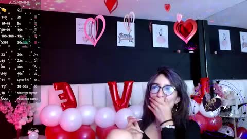 Meredith Alessandra online show from February 15, 5:15 am