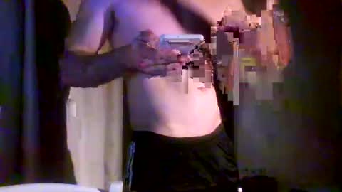 Snapshot of goura2000 chatting on December 13, 11:28 pm goura2000 online show from December 13, 11:28 pm