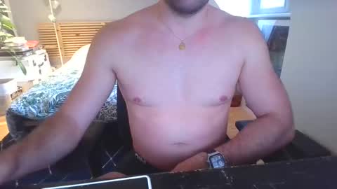 Snapshot of goura2000 chatting on March 1, 5:26 pm goura2000 online show from March 1, 5:26 pm