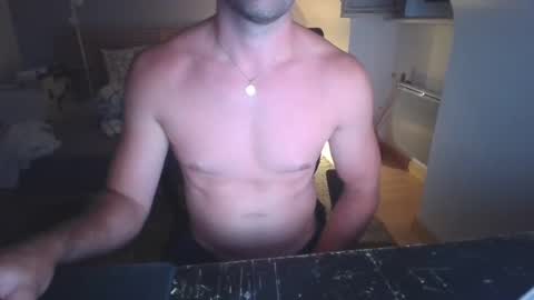 goura2000 online show from July 10, 10:34 pm