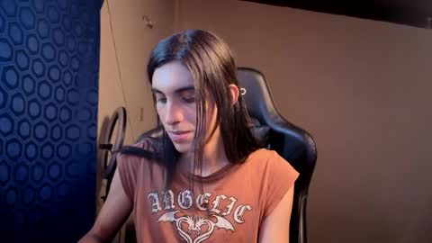 angelito tu novio online show from April 2, 6:33 am