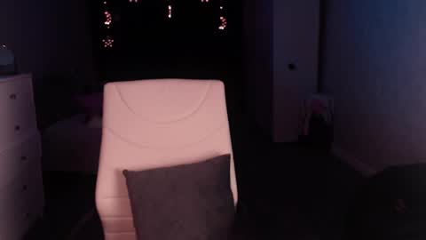 Snapshot of grace_crystal chatting on February 27, 11:48 pm Grace online show from February 27, 11:48 pm