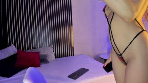 Snapshot of gracecartier chatting on December 24, 4:08 pm Grace Cartier online show from December 24, 4:08 pm