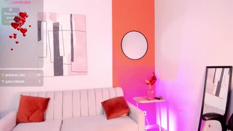 Zuly online show from February 17, 7:53 pm