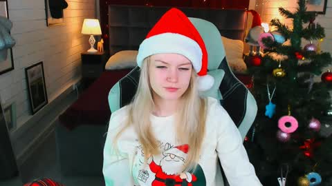 Snapshot of graceglamour chatting on December 17, 5:18 am Grace Glamour online show from December 17, 5:18 am