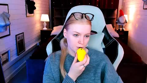 Snapshot of graceglamour chatting on January 14, 5:19 am Grace Glamour online show from January 14, 5:19 am