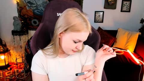 Snapshot of graceglamour chatting on January 15, 11:10 am Grace Glamour online show from January 15, 11:10 am