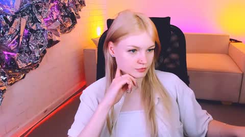 Snapshot of graceglamour chatting on January 20, 11:35 am Grace Glamour online show from January 20, 11:35 am