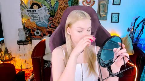 Snapshot of graceglamour chatting on January 26, 5:23 am Grace Glamour online show from January 26, 5:23 am