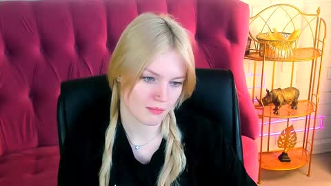 Snapshot of graceglamour chatting on January 31, 8:11 am Grace Glamour online show from January 31, 8:11 am