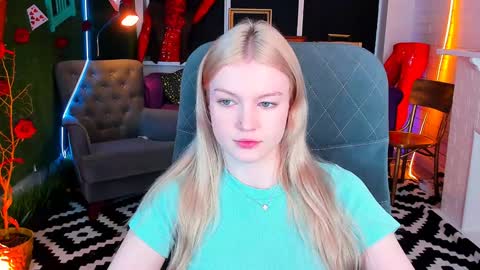 Snapshot of graceglamour chatting on February 5, 5:20 am Grace Glamour online show from February 5, 5:20 am