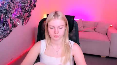 Snapshot of graceglamour chatting on September 13, 5:18 am Grace Glamour online show from September 13, 5:18 am