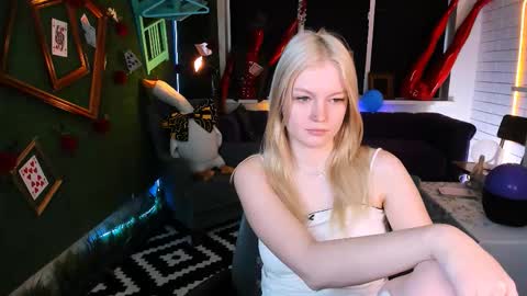 Snapshot of graceglamour chatting on October 4, 5:27 am Grace Glamour online show from October 4, 5:27 am