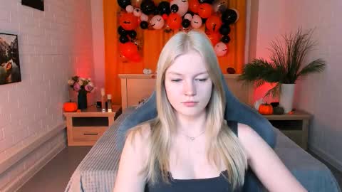 Snapshot of graceglamour chatting on October 21, 5:08 am Grace Glamour online show from October 21, 5:08 am