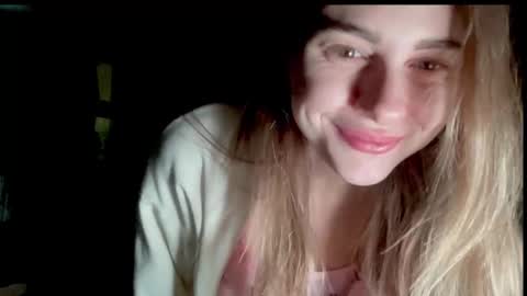 Snapshot of gracetorrezz chatting on February 21, 4:51 am gracetorrezz online show from February 21, 4:51 am