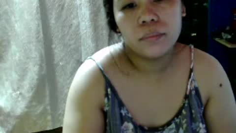 Snapshot of graciabuttercup chatting on June 16, 9:50 pm gracia online show from June 16, 9:50 pm