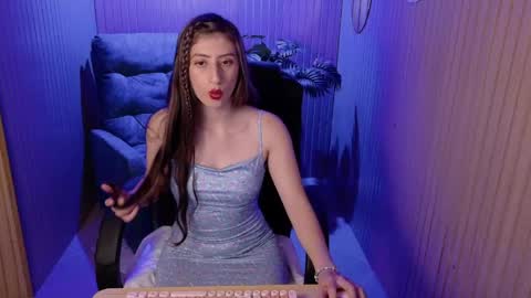  Gracie  online show from April 17, 7:06 pm