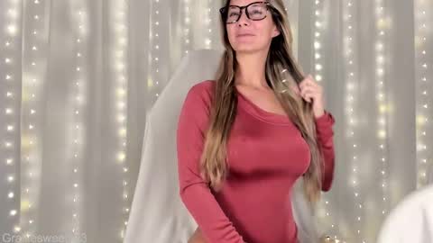 Snapshot of graciously3333 chatting on February 1, 5:50 am Grace online show from February 1, 5:50 am