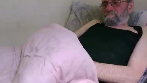 Snapshot of grandpa_mark chatting on April 30, 8:57 pm Mark online show from April 30, 8:57 pm