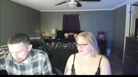 Snapshot of graniteaura chatting on May 10, 1:00 am graniteaura online show from May 10, 1:00 am