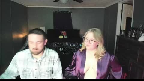 Snapshot of graniteaura chatting on May 15, 10:50 pm graniteaura online show from May 15, 10:50 pm