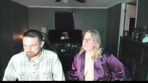 Snapshot of graniteaura chatting on May 15, 11:12 pm graniteaura online show from May 15, 11:12 pm