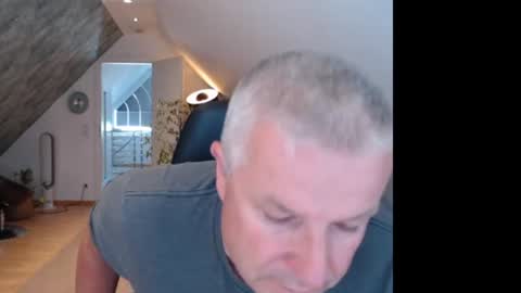 grau197077 online show from July 17, 2:13 pm