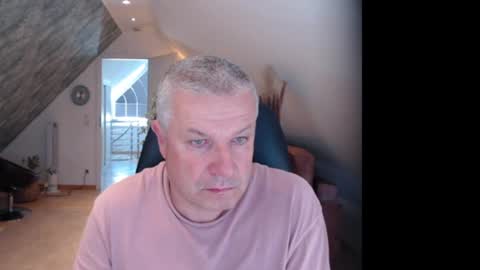 grau197077 online show from July 21, 2:19 pm