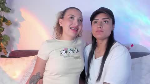 Snapshot of grave_duo chatting on November 9, 6:23 am GRAVE DUO online show from November 9, 6:23 am