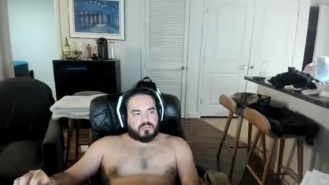 Snapshot of greasejockey88 chatting on November 16, 11:05 am greasejockey88 online show from November 16, 11:05 am