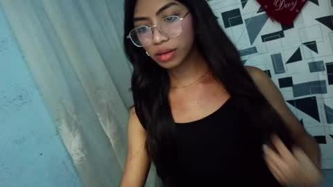 Snapshot of greatsexygoddess chatting on February 21, 4:35 am Kaira online show from February 21, 4:35 am