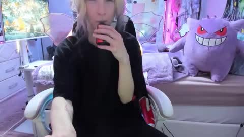 GreenEyedLovexo online show from December 17, 3:51 pm