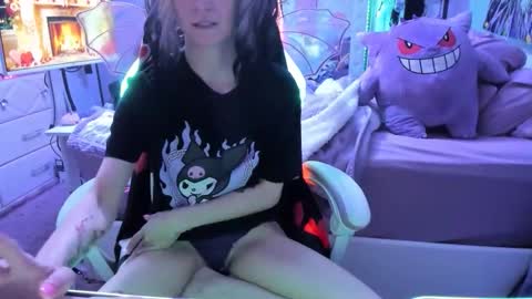 GreenEyedLovexo online show from February 12, 4:40 am