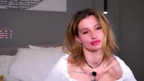 Kelly online show from December 18, 12:22 pm