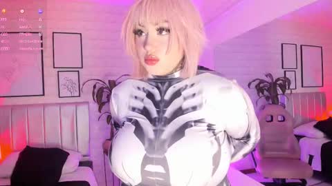 Snapshot of greennbella chatting on January 17, 7:06 pm online show from January 17, 7:06 pm